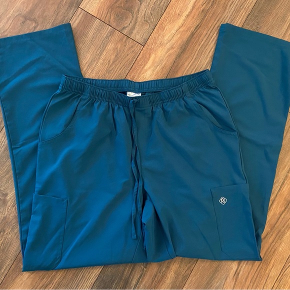 Caribbean blue scrub set - Picture 3 of 3